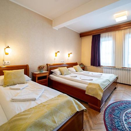 Lilla Panzio Hotel Odorheiu Secuiesc Luaran gambar