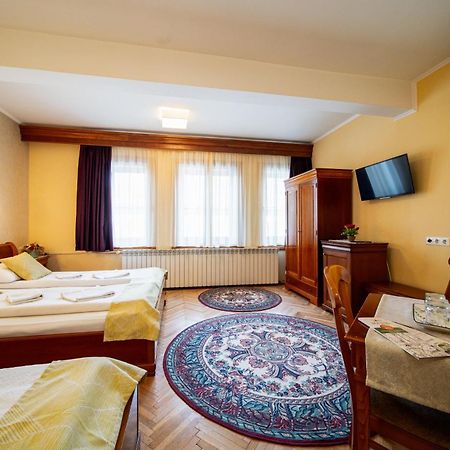 Lilla Panzio Hotel Odorheiu Secuiesc Luaran gambar