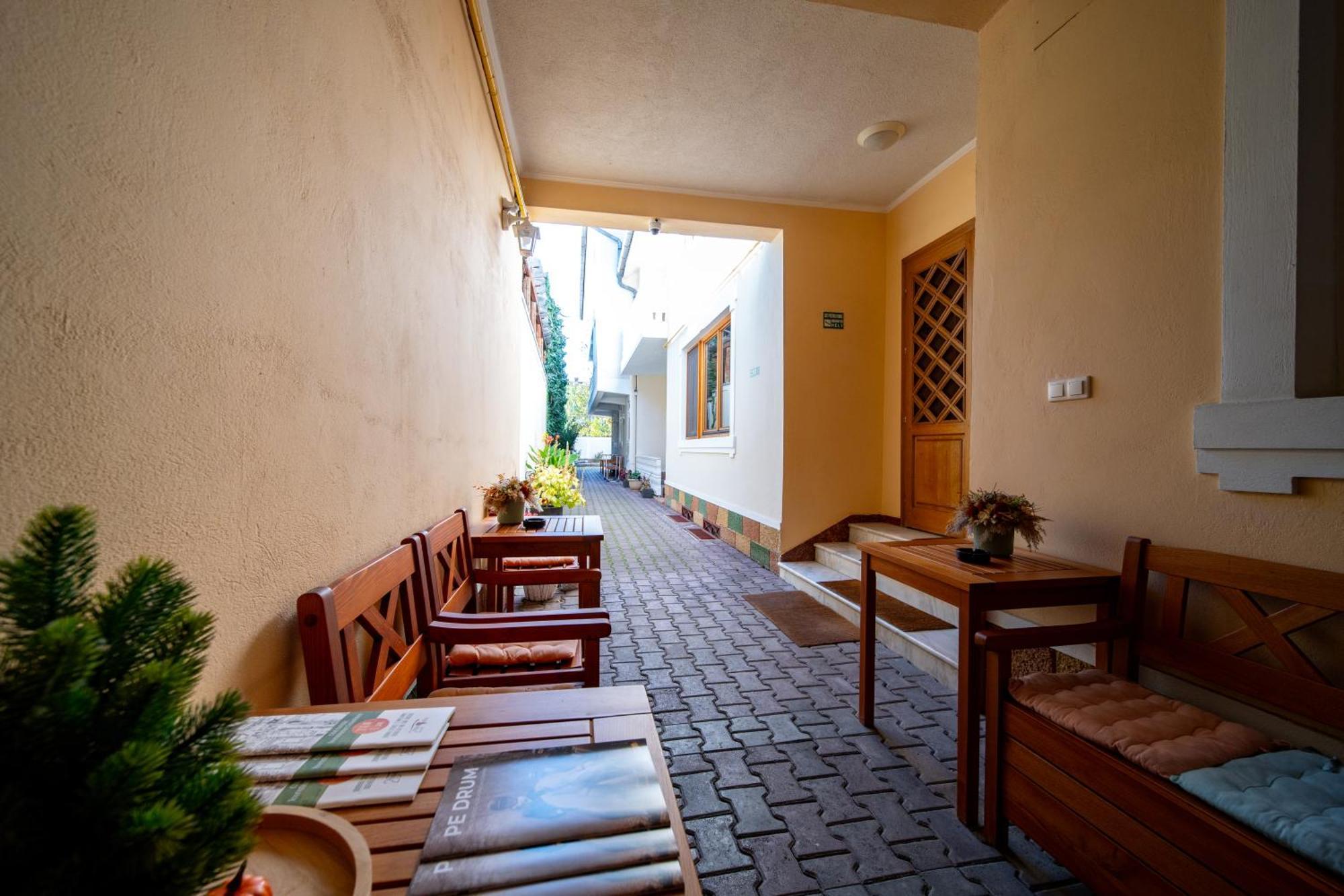 Lilla Panzio Hotel Odorheiu Secuiesc Luaran gambar