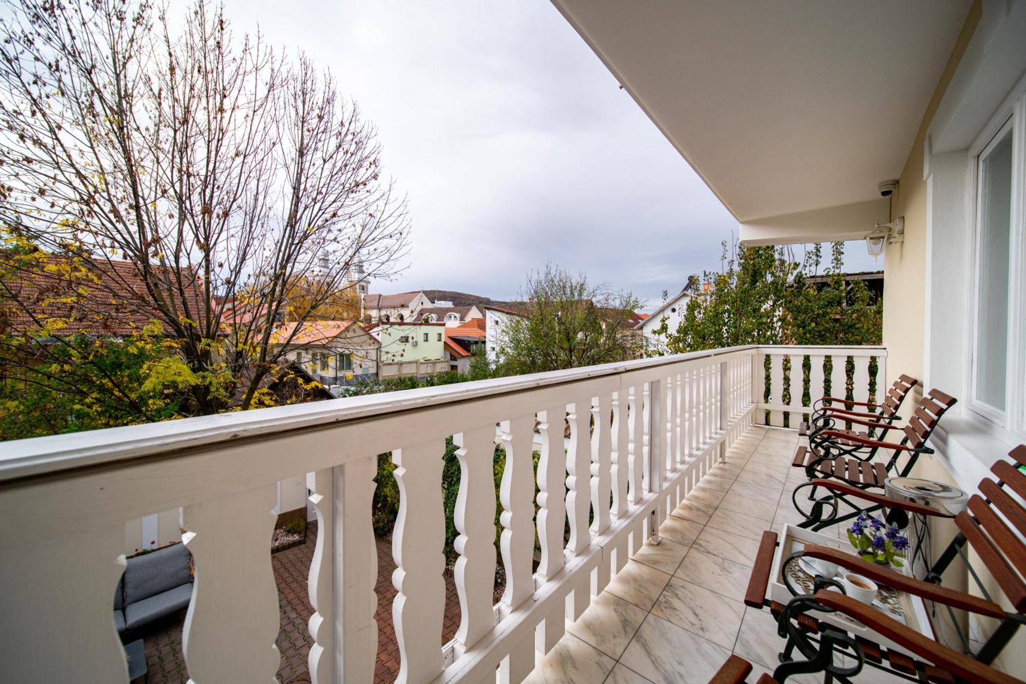 Lilla Panzio Hotel Odorheiu Secuiesc Luaran gambar