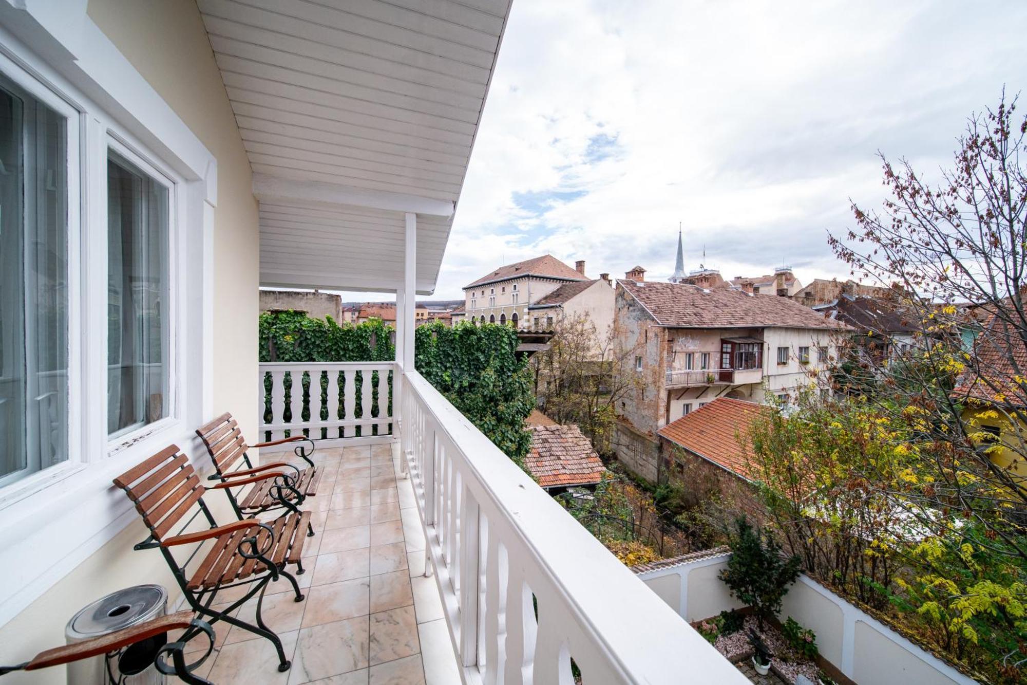 Lilla Panzio Hotel Odorheiu Secuiesc Luaran gambar