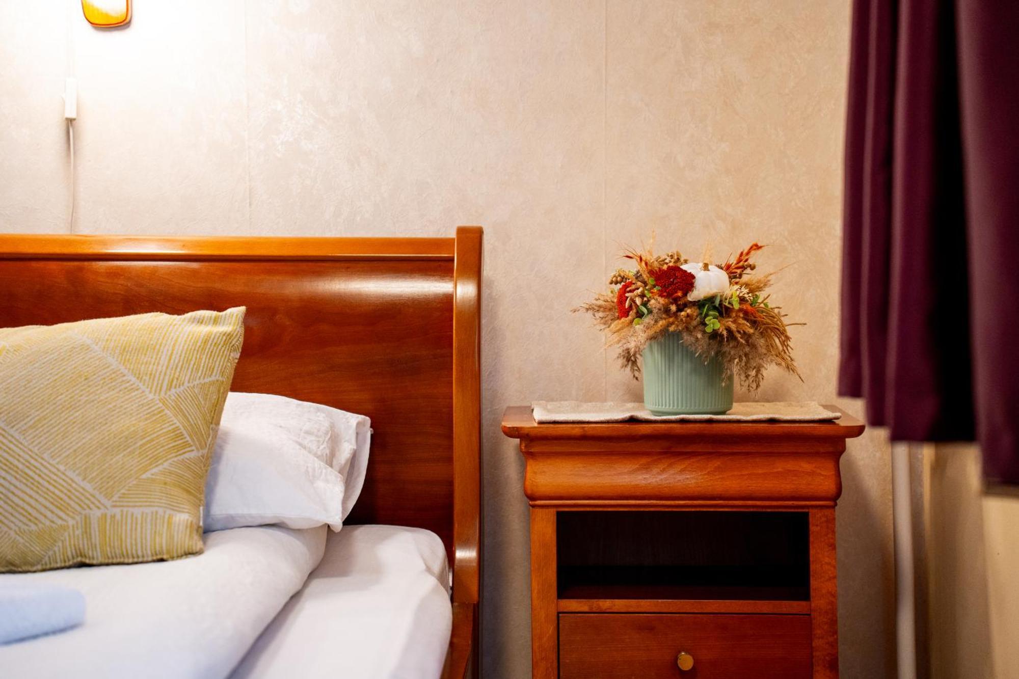 Lilla Panzio Hotel Odorheiu Secuiesc Luaran gambar
