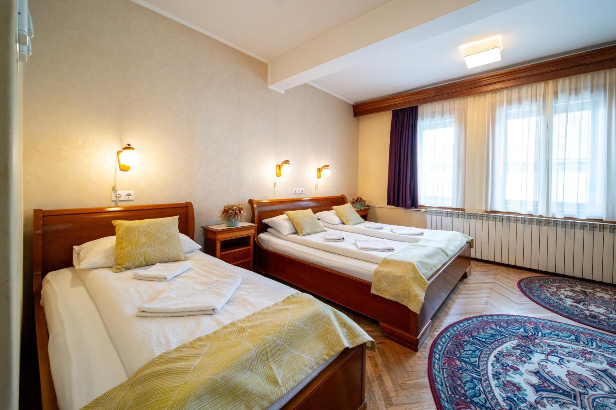 Lilla Panzio Hotel Odorheiu Secuiesc Luaran gambar
