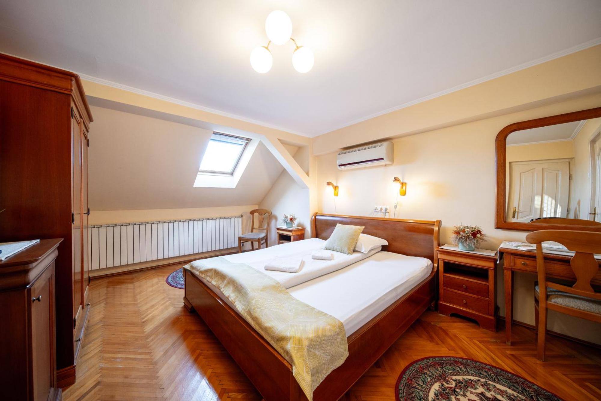 Lilla Panzio Hotel Odorheiu Secuiesc Luaran gambar