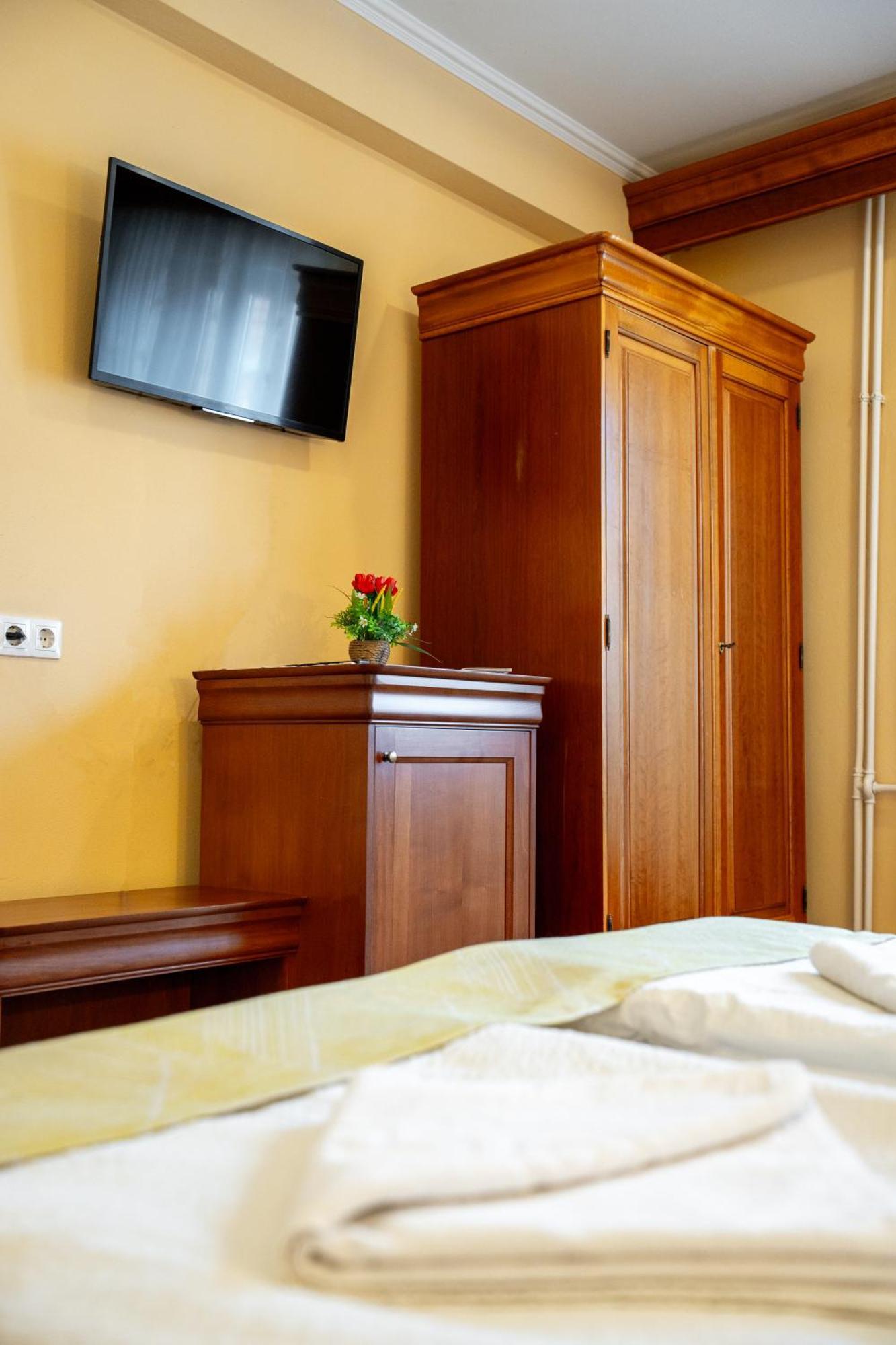 Lilla Panzio Hotel Odorheiu Secuiesc Luaran gambar