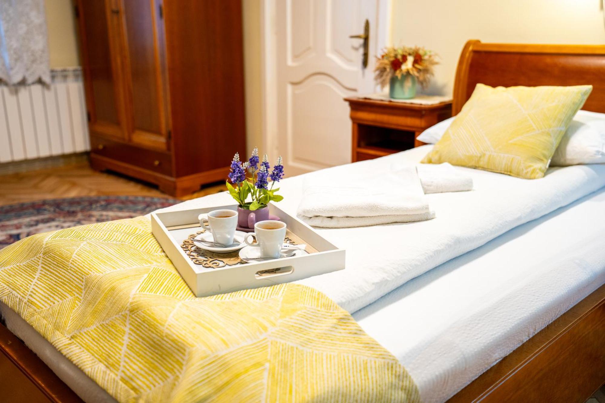 Lilla Panzio Hotel Odorheiu Secuiesc Luaran gambar