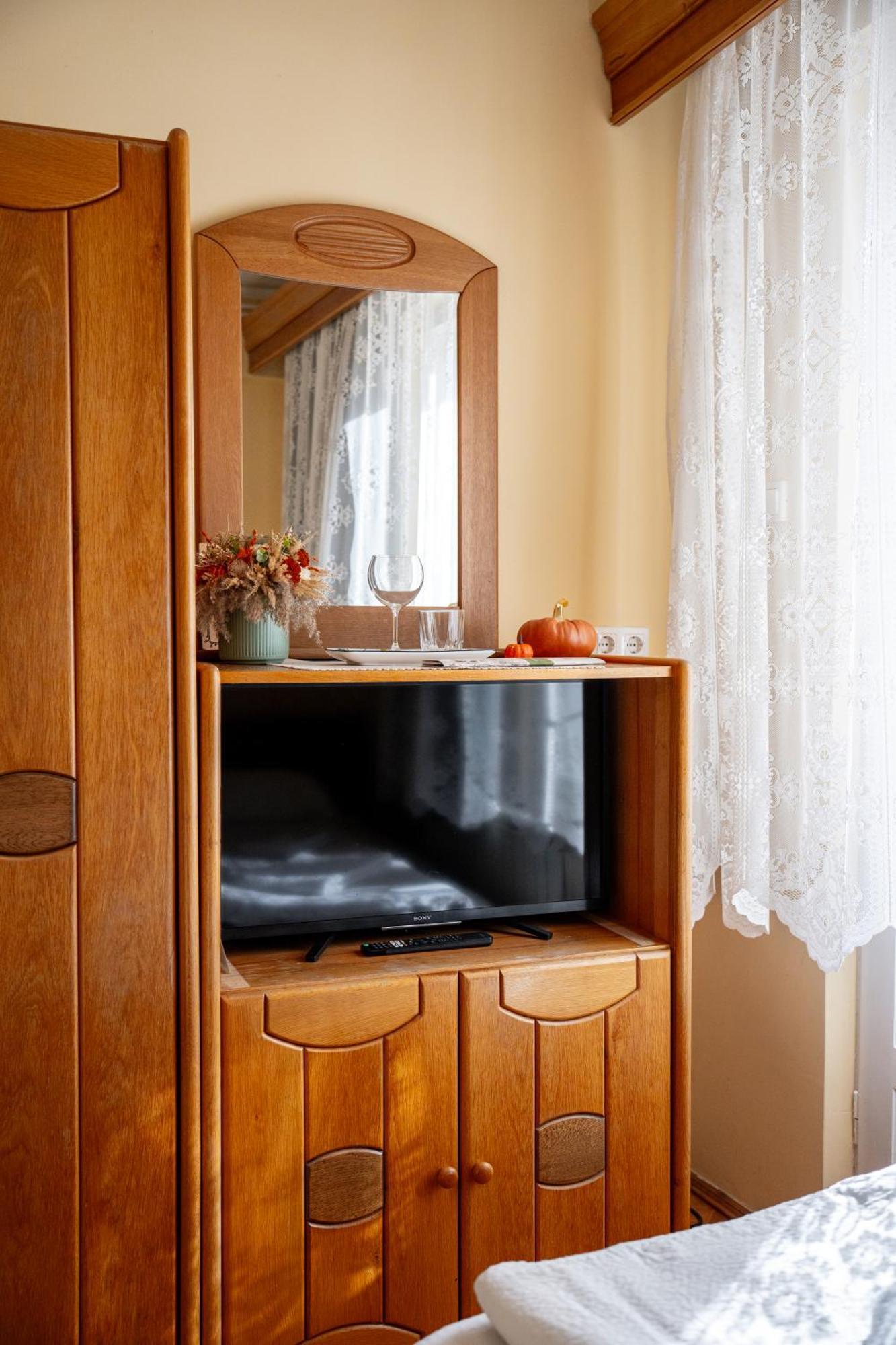 Lilla Panzio Hotel Odorheiu Secuiesc Luaran gambar